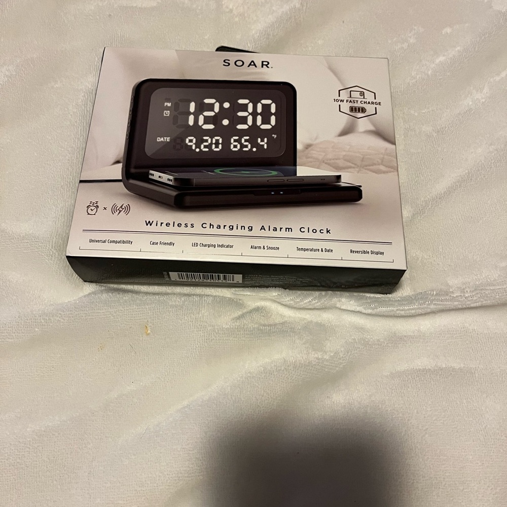 Black Wireless Charging Alarm Clock